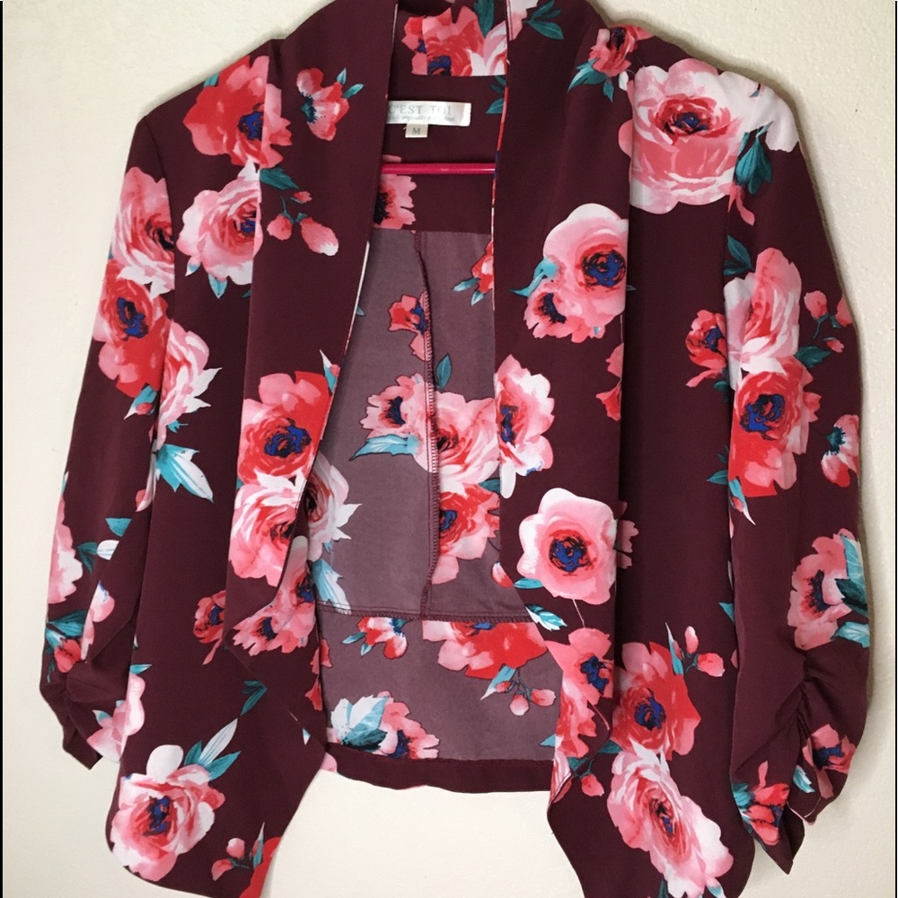 Maroon floral print blazer 🌺
